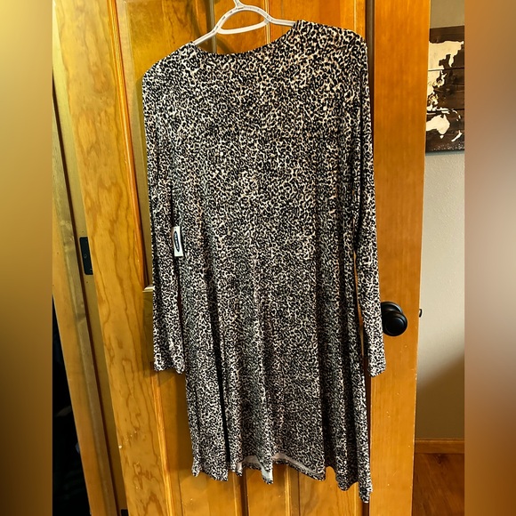 NWT Leopard Dress - Picture 3 of 3